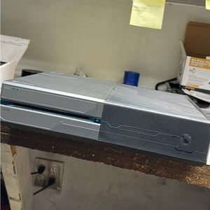 Xbox one UNSC Halo limited edition